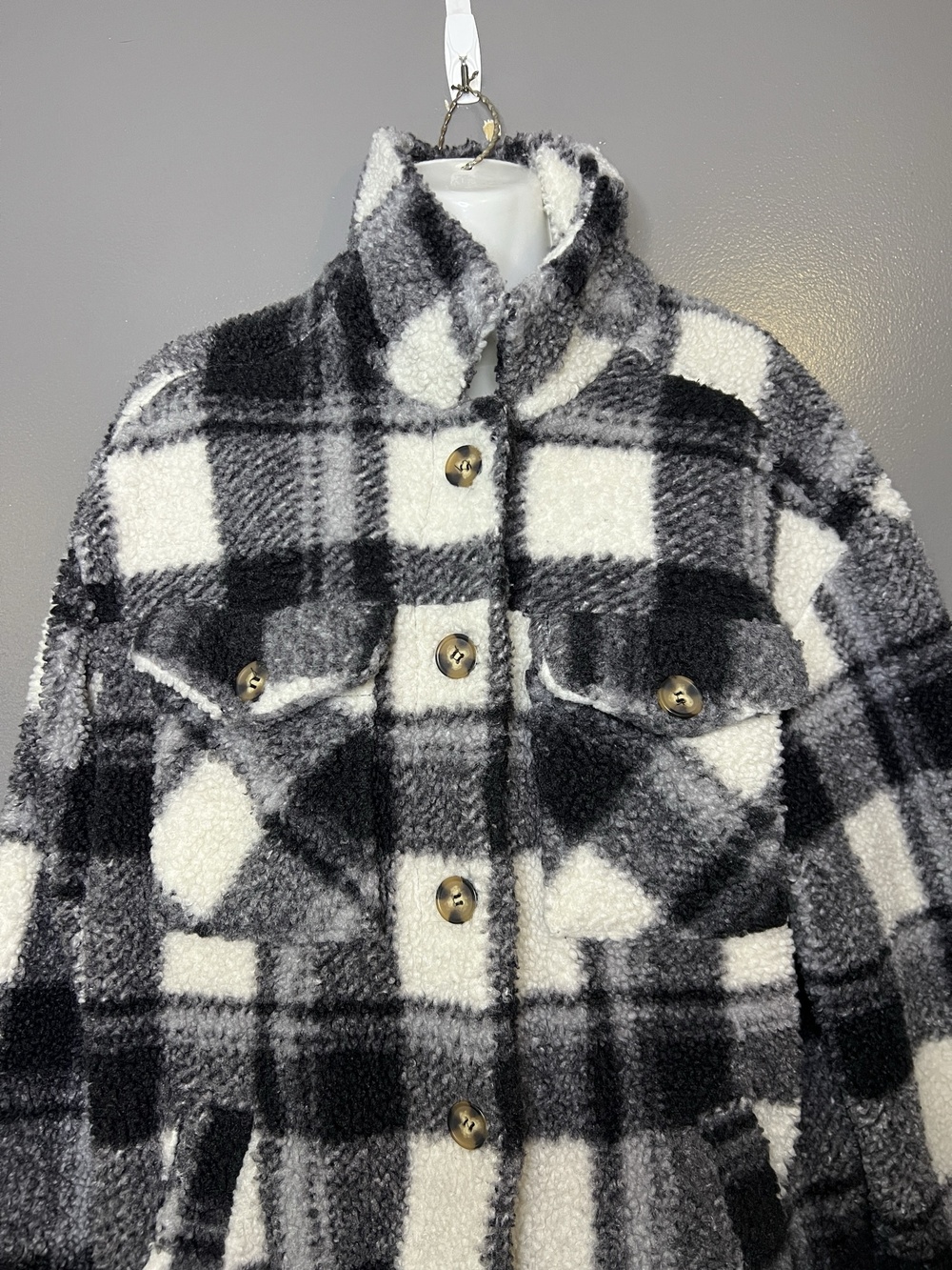Love Tree Jacket Womens Large Gray Plaid Fleece Shacket Button Front Cozy